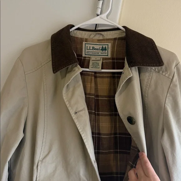 L.L. Bean Tan Chore Barn Coat Jacket Plaid Lined Oversized Corduroy Trim - Picture 3 of 9